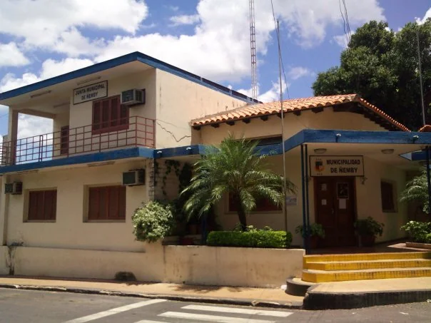Edificio de la Municipalidad de Ñemby